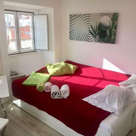 Pequeno Hostel Studio リスボン エクステリア 写真