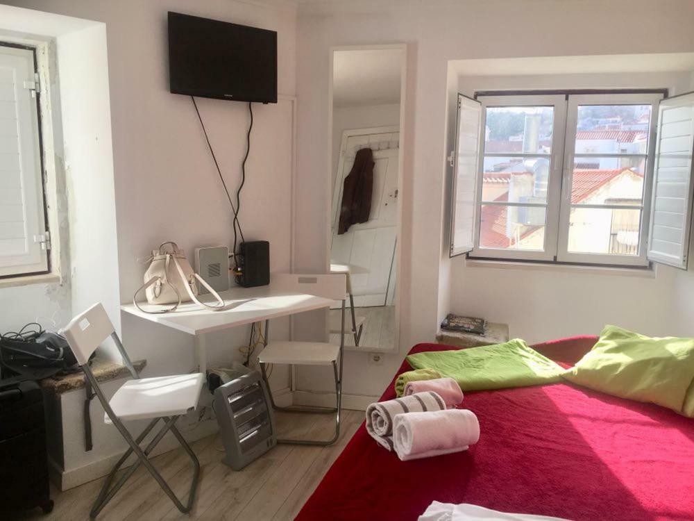 Pequeno Hostel Studio リスボン エクステリア 写真